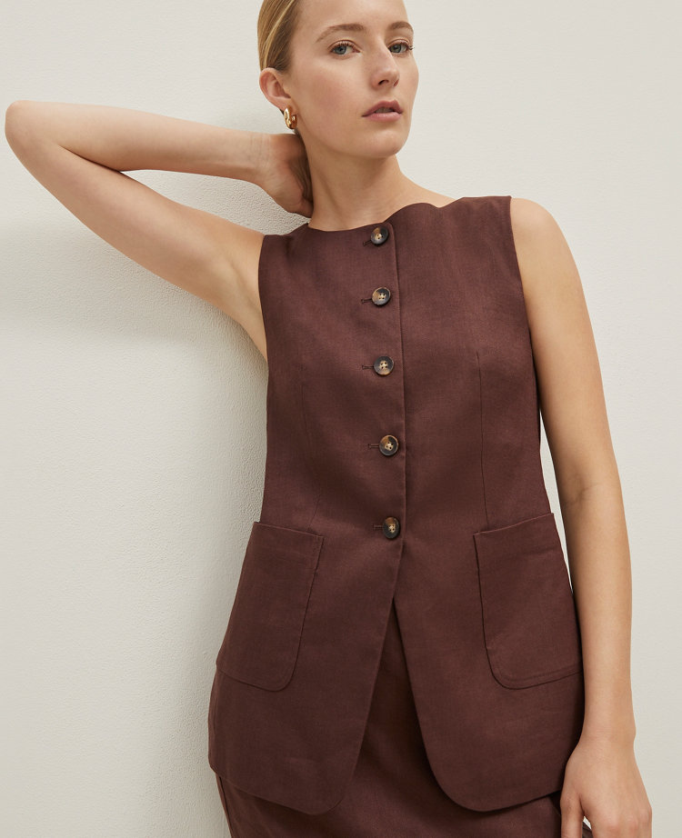 The Long Crew Neck Vest in Linen Blend